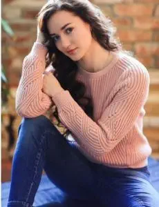 Elite escort service in Wai for home and hotel visits